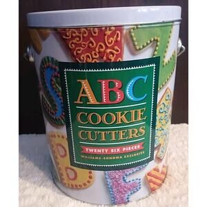 Williams-Sonoma 26 Pc Cookie Cutter Alphabet Letters Metal Bucket 1998 Vintage